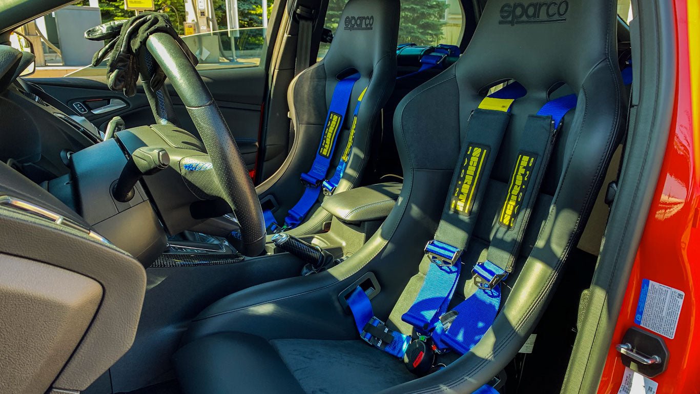 Transform Your Driving Experience with Performance Seats, Harnesses, and Steering Wheels - Raptor Racing