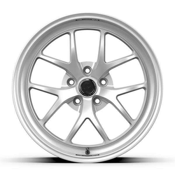 qrs*° fifteen52 Sector RSR 19x10.5 5x120 25mm ET 72.56mm Center