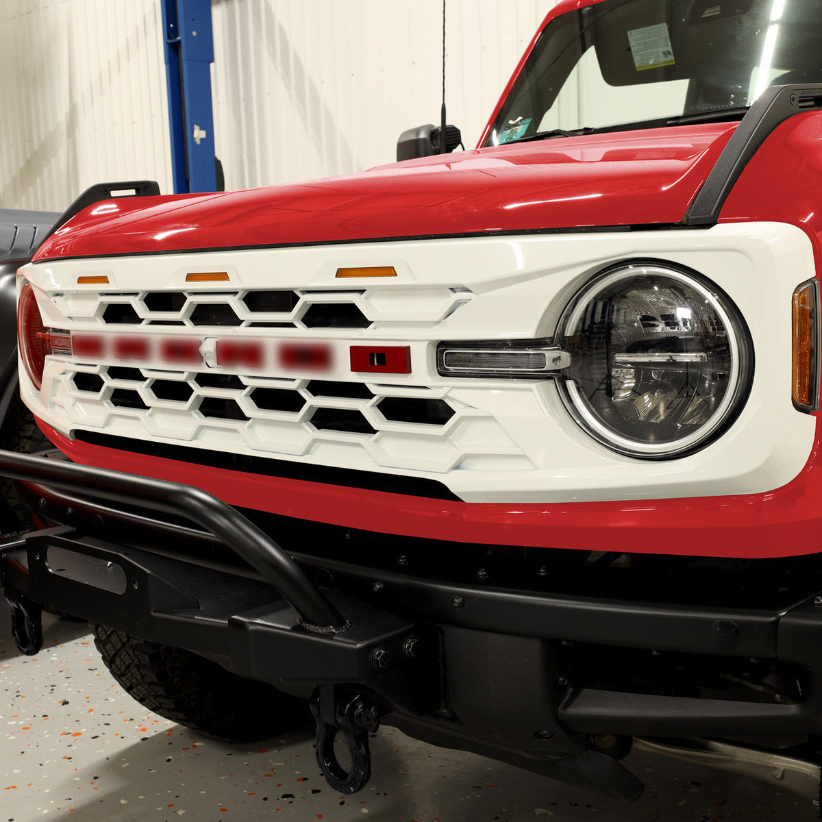 IAG I-Line Para-Hex Style Front Grille Gloss White with Lights 2021+ Ford Bronco - IAG-BDY-F3117