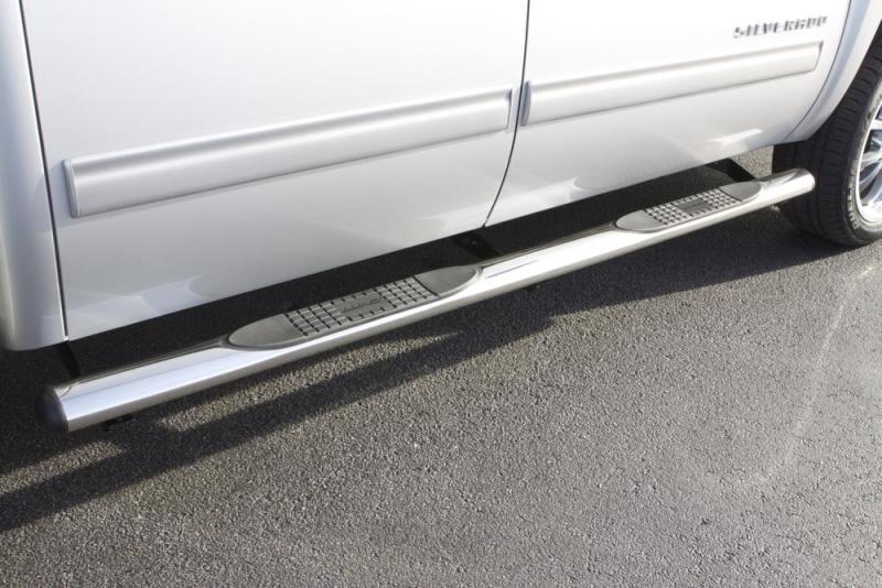 Lund 10-17 Dodge Ram 2500 Crew Cab 4in. Oval Straight SS Nerf Bars - Polished - 23584781 for 2019-2024 Ram 1500 Classic - fro