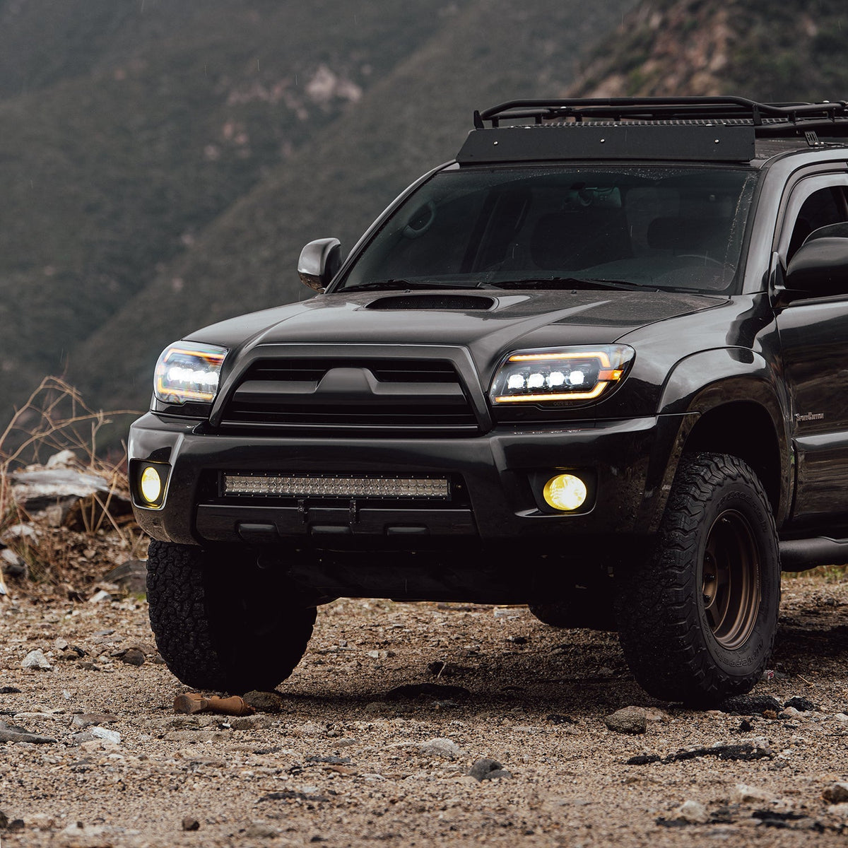 AlphaRex 03-09 Toyota 4Runner NOVA LED Proj Headlights Alpha Black w/Activ Light/Seq Signal/SB DRL - 880372 for 2003-2009 Toy
