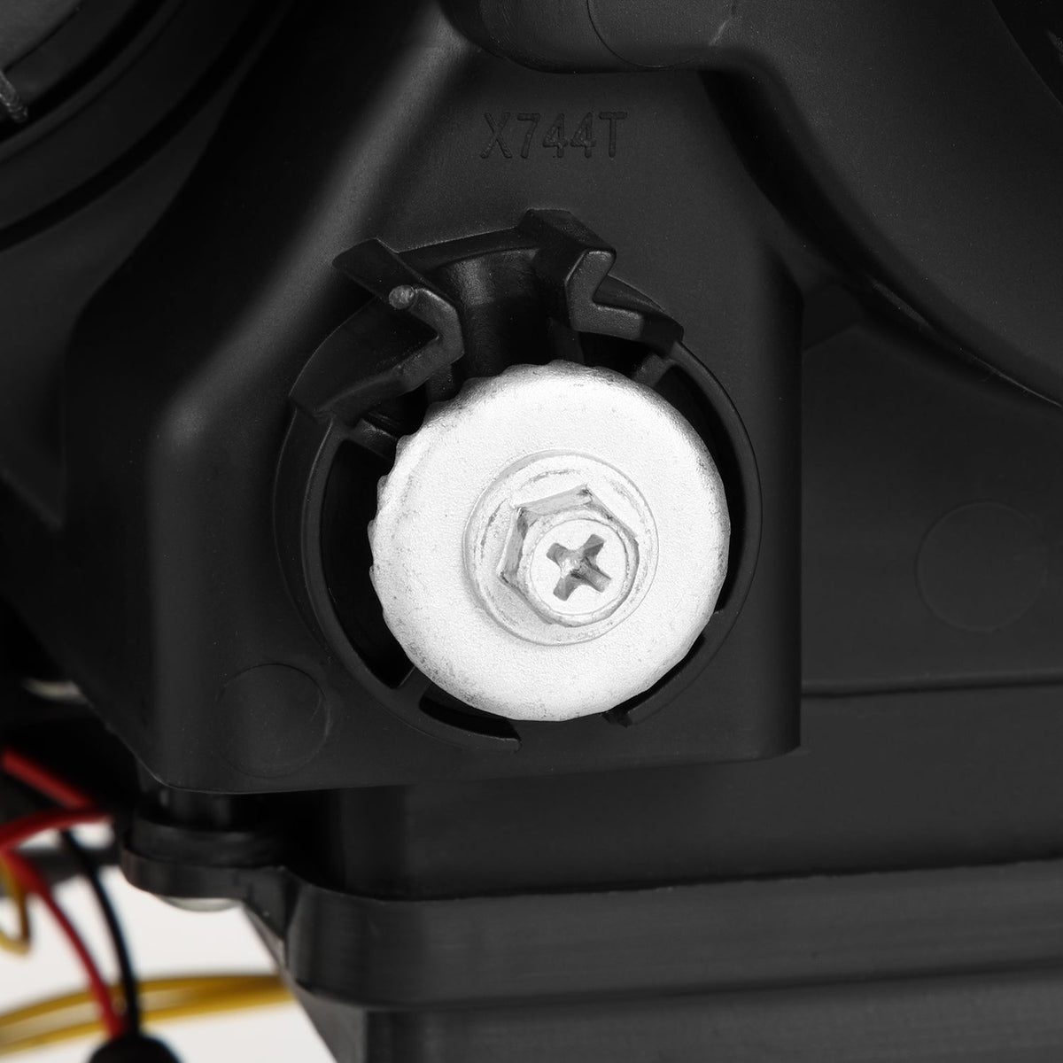 Alpharex 03-09 Toyota 4Runner NOVA-Series Projector Headlights - 880369 by AlphaRex - detail view