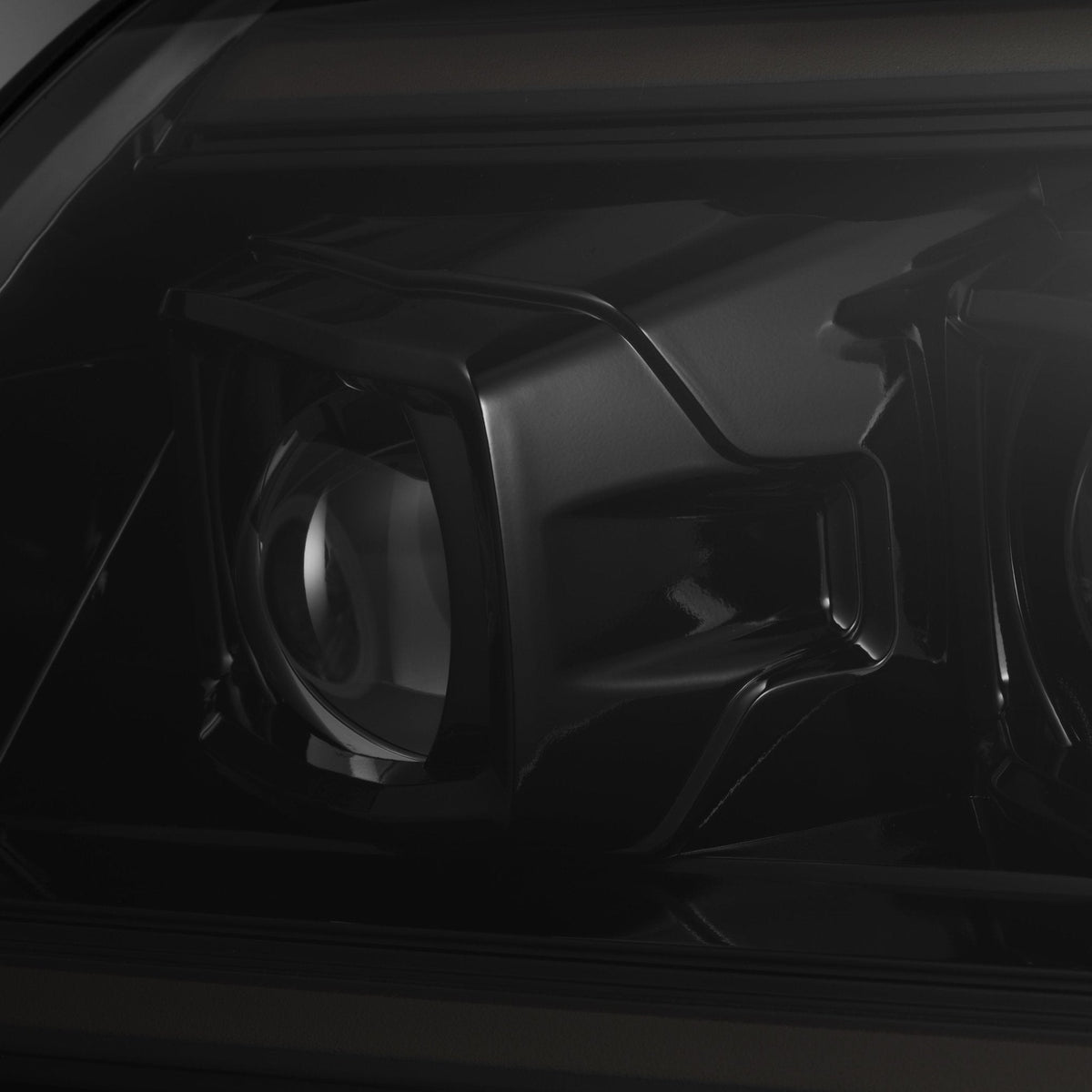 Alpharex 03-09 Toyota 4Runner LUXX LED Projector Headlights Alpha Blk w/ Activ Light/Seq Signal - 880374 for 2003-2009 Toyota