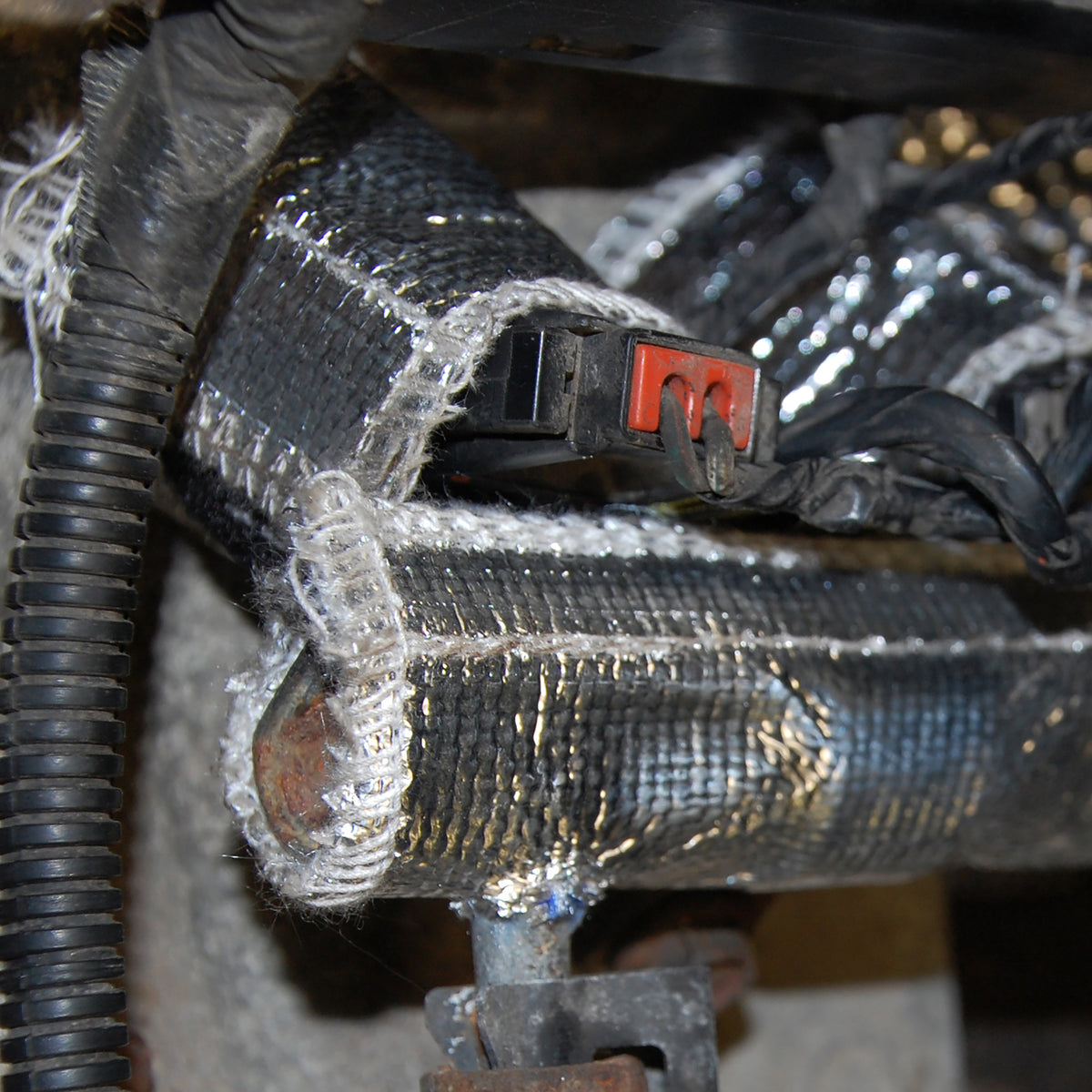 DEI Fuel Rail and Injecter Cover Jeep 1997 - 2004 4.0L Engine - 10378 for 1997-2004 Jeep Grand Cherokee - front view
