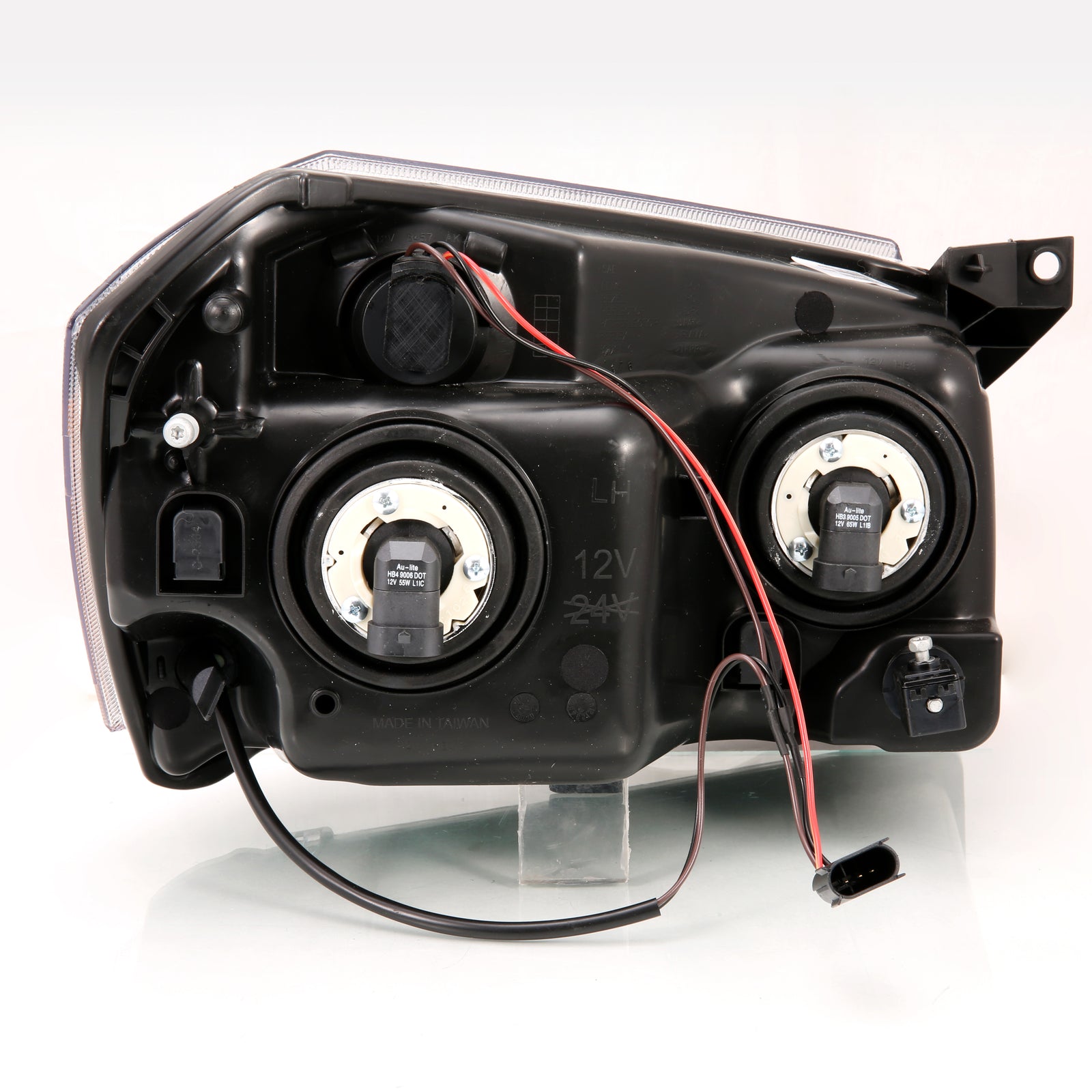 ANZO 2005-2007 Dodge Magnum Crystal Headlight  Black Amber - 111425 for 2005-2007 Dodge Magnum - front view