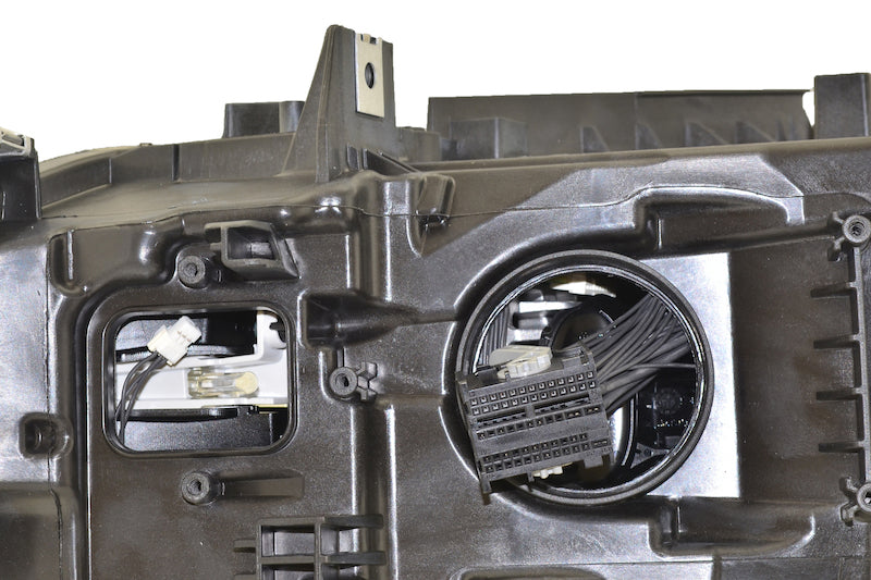 Hella 15 Bmw 3Ser - Headlamp Rh Led - 012103961
