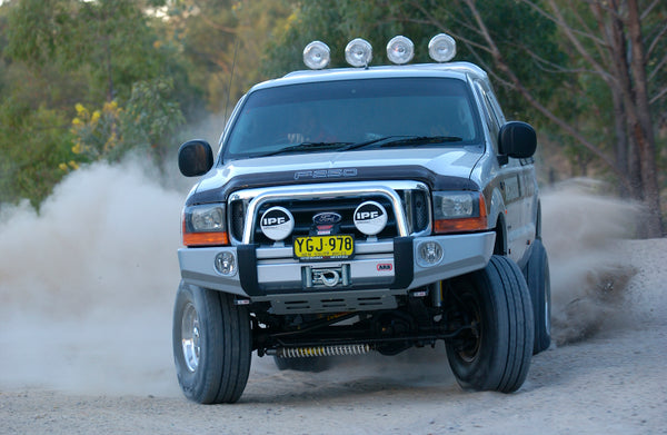 ARB Sahara Summit S/Bumper Suit 200 GXL 8/18ON OE Fog 8-12 (Not M12) - 3915230 for 2015 Toyota Land Cruiser