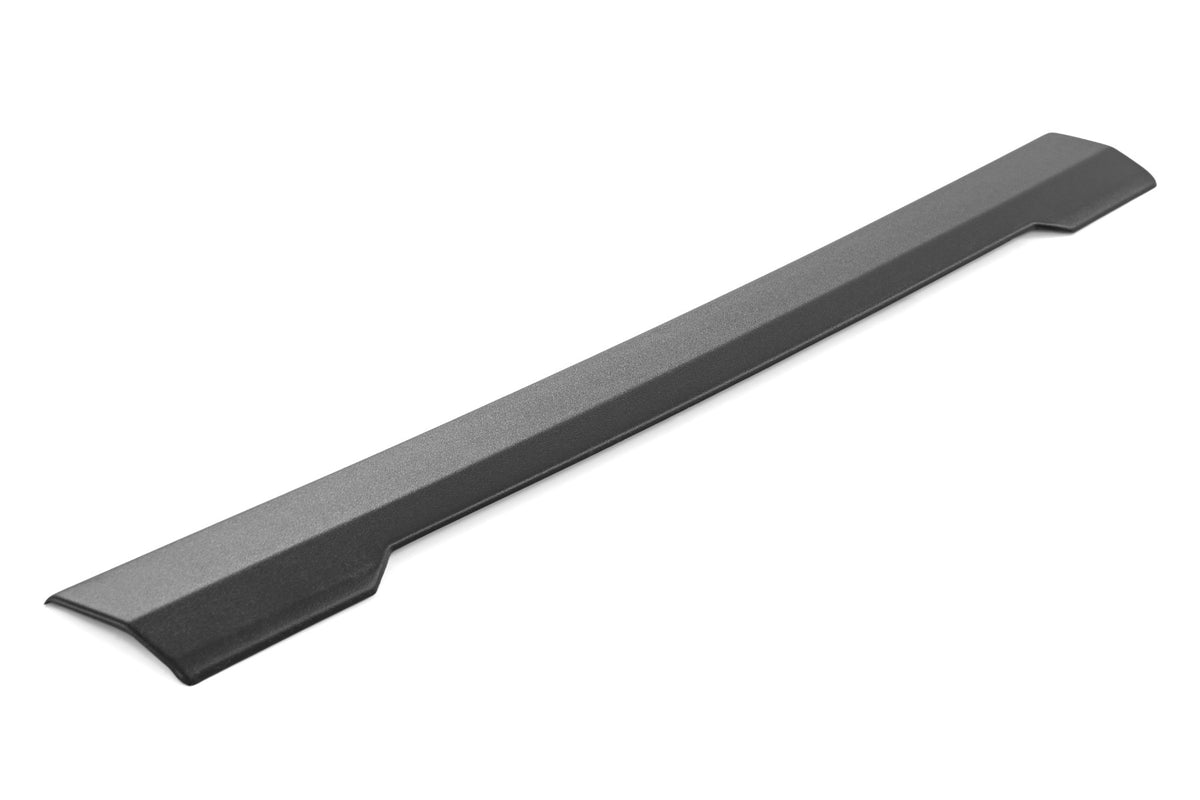 19-24_jl_tailgate_protector_trail_cladding_-_tc73262.jpg