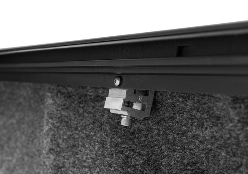 Roll-N-Lock 2026 Ford Ranger 5ft Bed M-Series Manual Retractable Tonneau Cover - LG130M