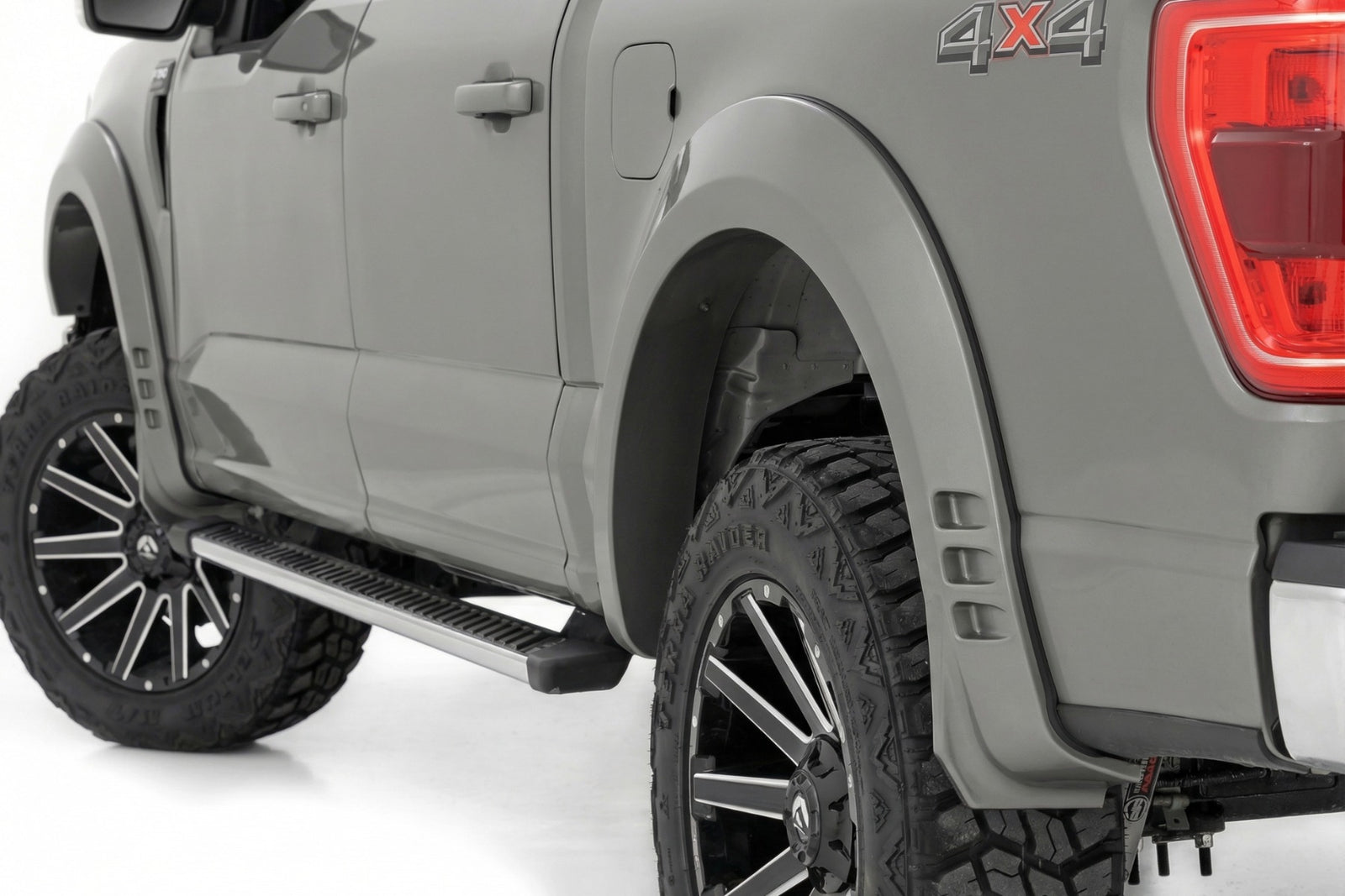 1rc_8711_2021-2026_ford_f-150_marsh_gray.jpg