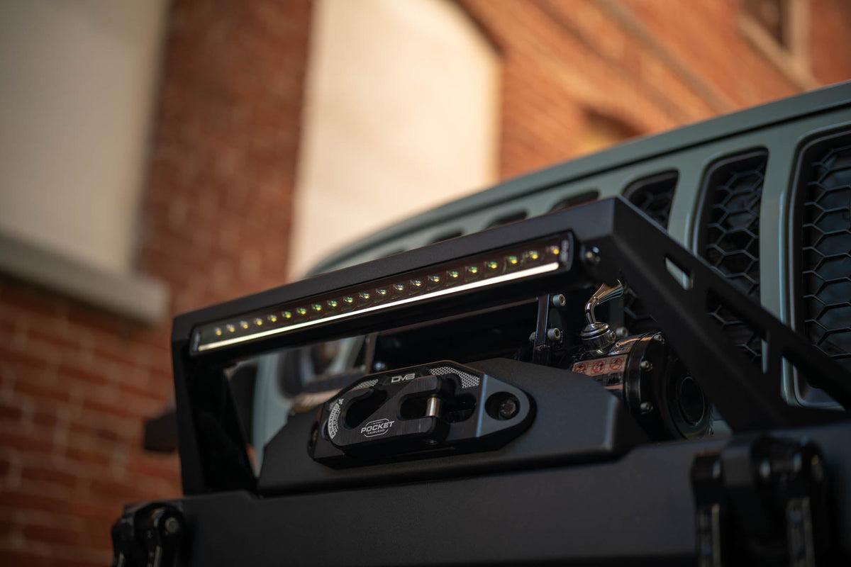 DV8 Offroad - 20-Inch Halo Elite Single Row Light Bar with Accent Light - BE20SW105W-H