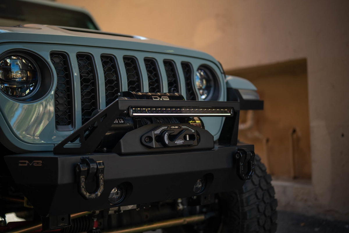 DV8 Offroad - 20-Inch Halo Elite Single Row Light Bar with Accent Light - BE20SW105W-H