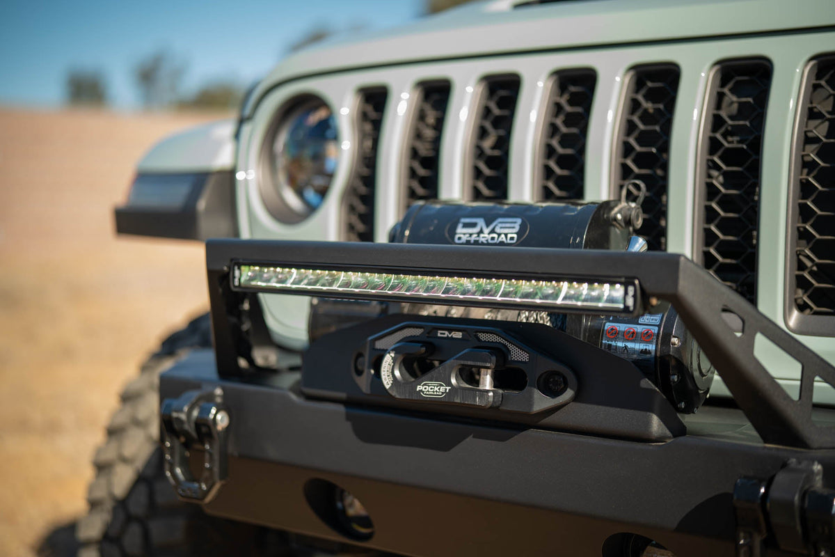 DV8 Offroad - 20-Inch Halo Elite Single Row Light Bar with Accent Light - BE20SW105W-H