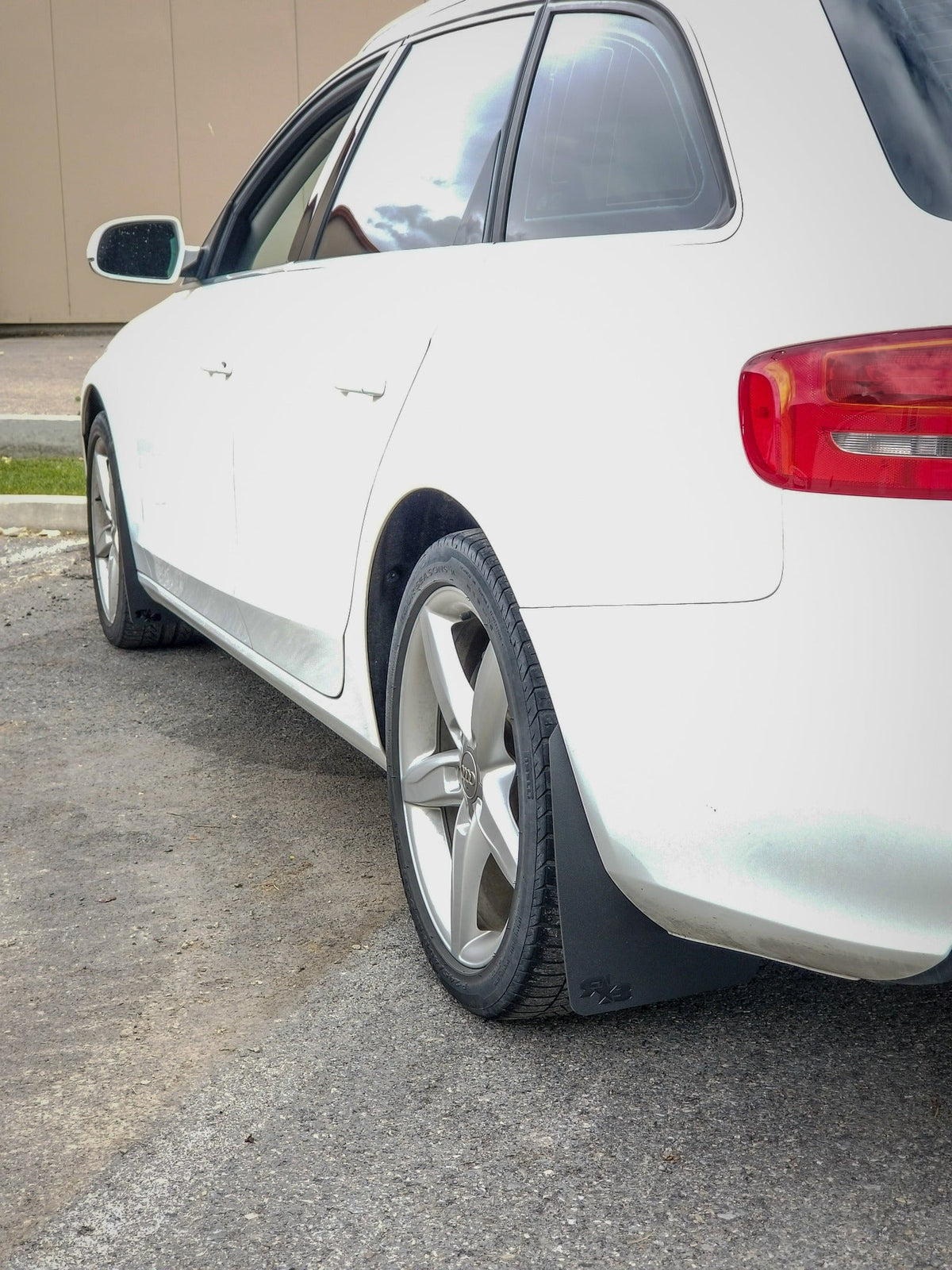 RokBlokz - Audi A4 Wagon (B8) 2008-2016 Rally Mud Flaps