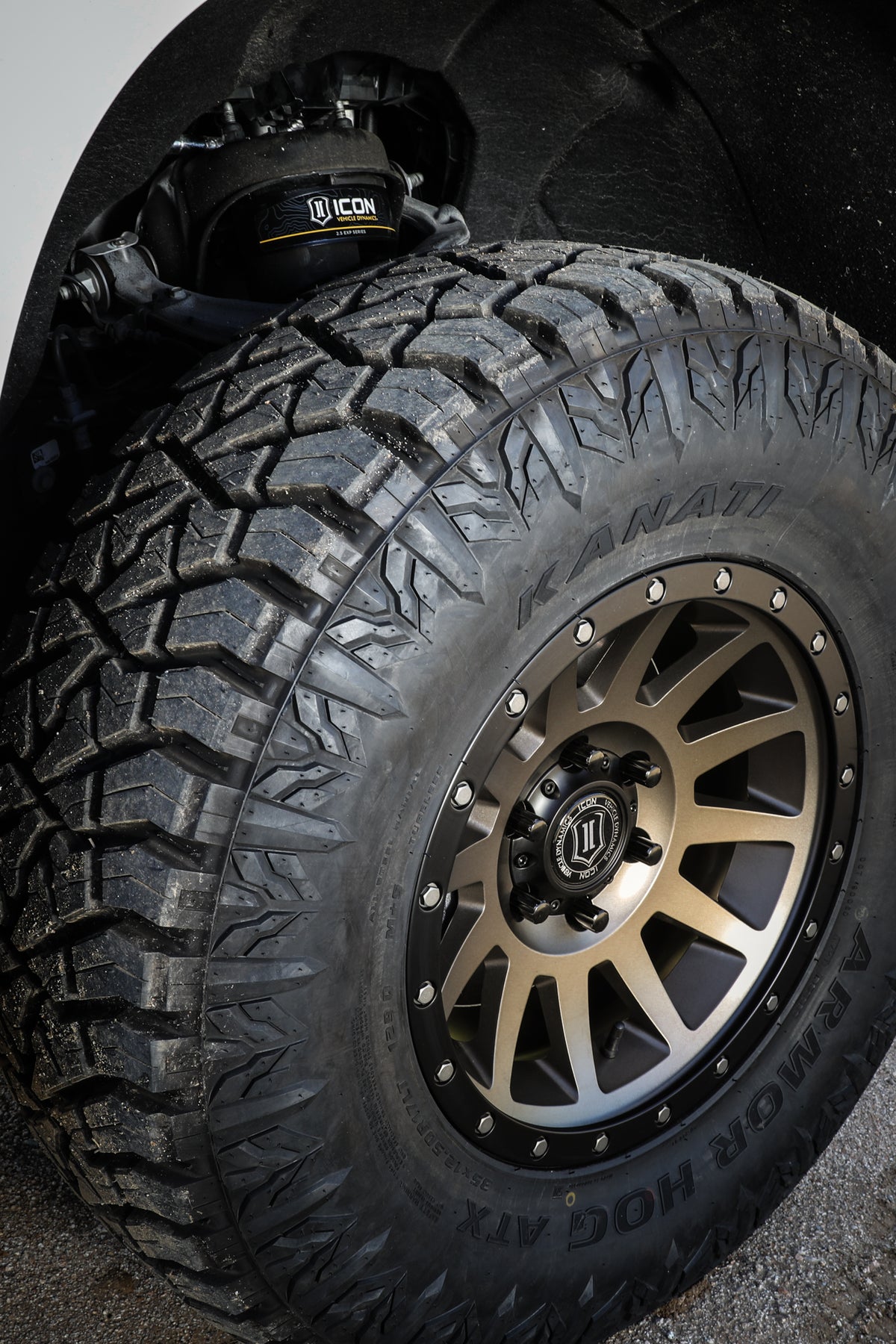 ICON Compression 17x8.5 6x5.5 0mm Offset 4.75in BS 106.1mm Bore Bronze Wheel - 2017858347BR