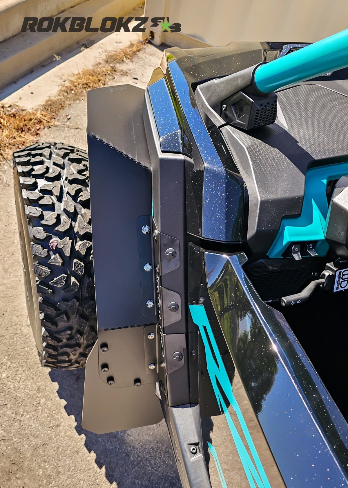 2025 Polaris RZR Pro R Featuring Rokblokz Fender Kit in Black - Front fender
