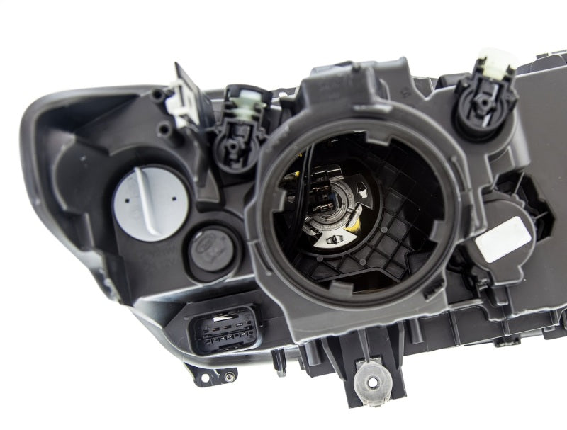 Hella 2012-2014 BMW 320i ActiveHybrid 3 Halogen Headlight Assembly - 354983061