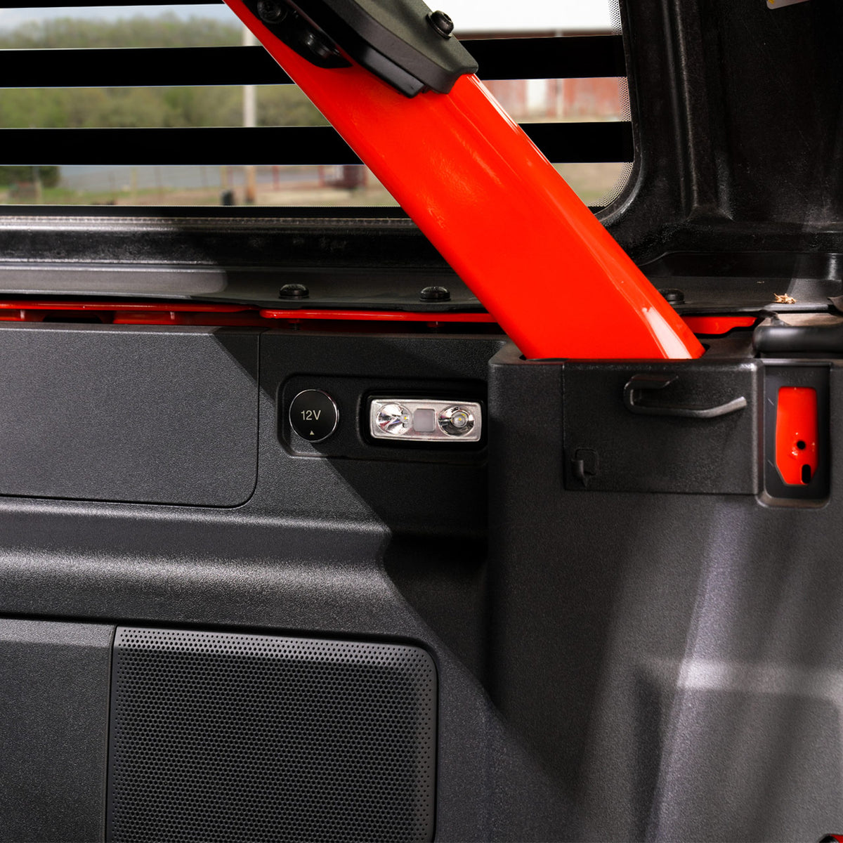 IAG-ACC-F3189-10.jpg