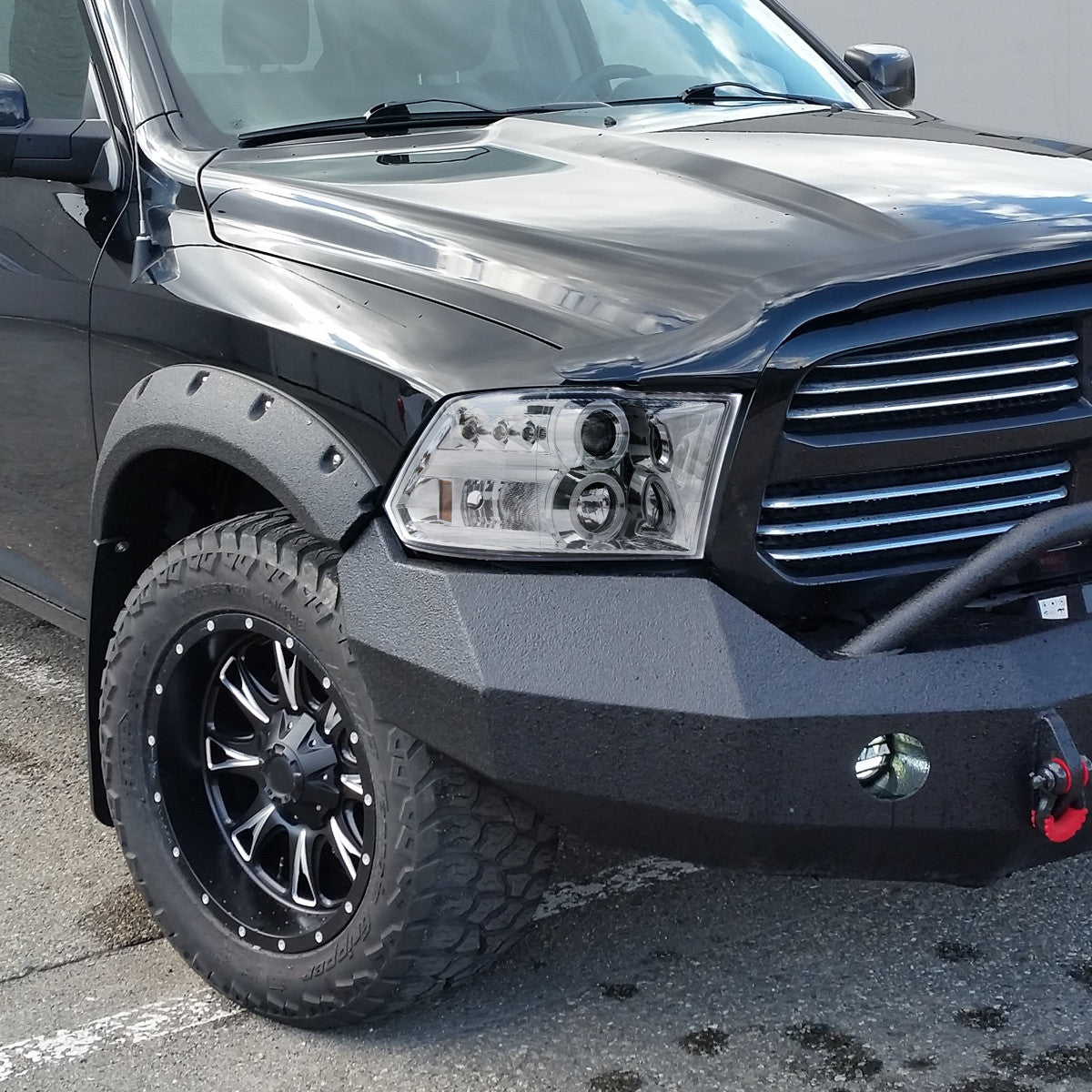 Spec-D Tuning - 2009-2018 Dodge RAM 1500 / 2019-2021 RAM Classic / 2010-2018 RAM 2500 3500 Dual Halo Projector Headlights (Chrome Housing/Clear Lens) - 2LHP-RAM09-TM