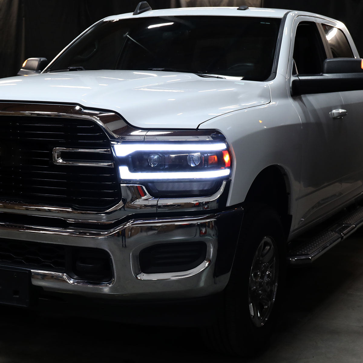 Spec-D Tuning - 2019-2024 Dodge RAM 2500/3500/4500/5500 Switchback Sequential LED Turn Signal Projector Headlights (Matte Black Housing/Clear Lens) - 2LHP-RAM1925JM-SQ-RS