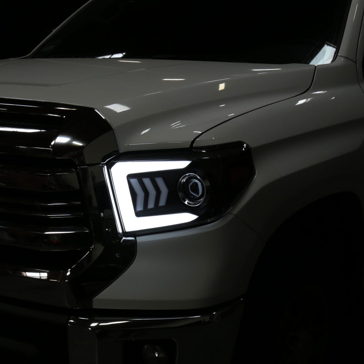 Spec-D Tuning - 2014-2021 Toyota Tundra Black Projector Headlights - 2LHP-TUN14JM-WJ