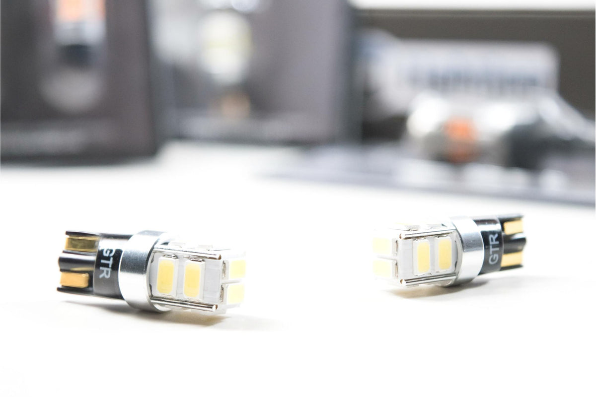 T10/194: GTR 10-Chip Canbus LED (Red)