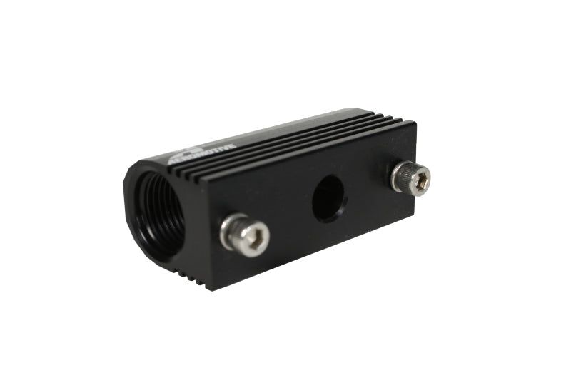 Aeromotive 96-04 Ford 4.6 L Fuel Rail Pressure Sensor Adapter Log (-08 AN inlet / outlet) - 15112