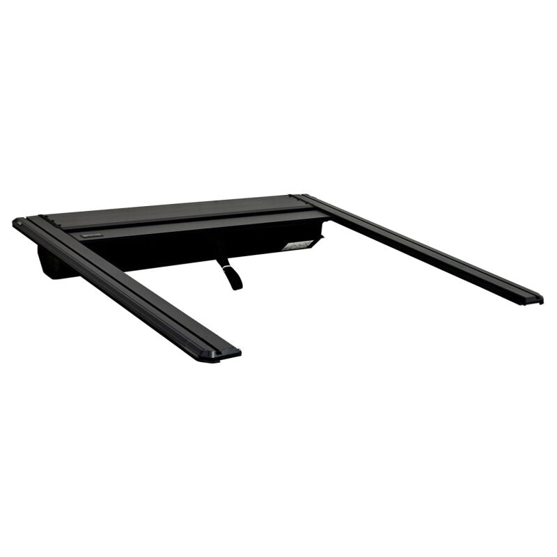 Westin 16-23 Toyota Tacoma 5ft 5in Bed Manual Retractable Tonneau Cover - Black - 19-61065