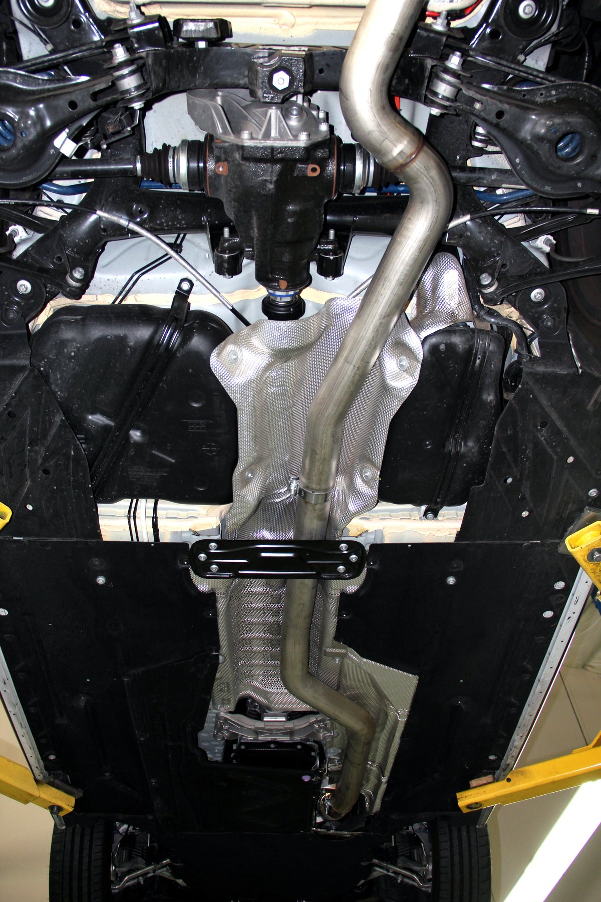 Dinan - High Flow Mid-Pipe - 2016-2020 BMW 340i/440i - D660-0057