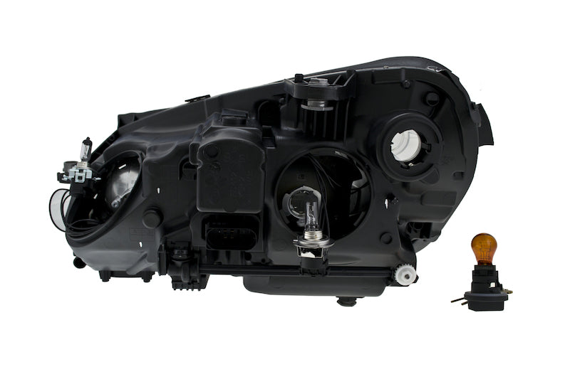 Hella 2010-2013 Mercedes-Benz E200 AMG Halogen Headlight Assembly - 010800081