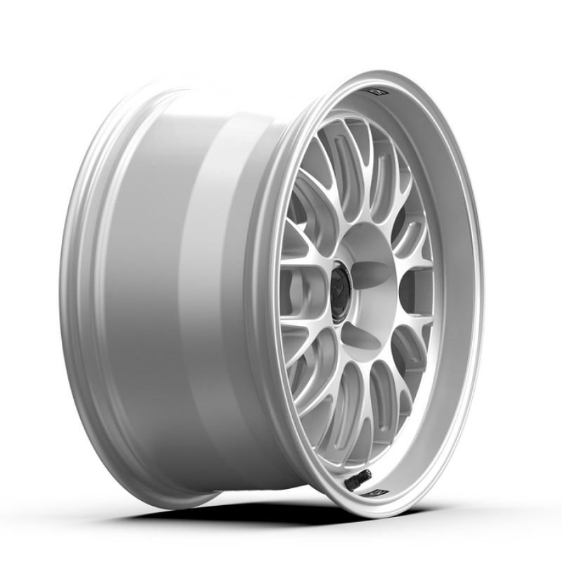 fifteen52 Holeshot RSR 18x9.5 5x120 22mm ET 72.56mm Center Bore Radiant Silver - RSHRS-89552+22