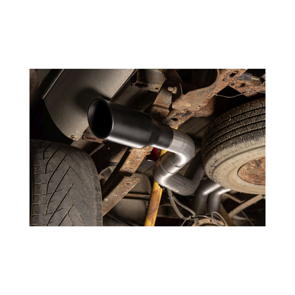 Flowmaster Outlaw Cat-Back Exhaust System 818192