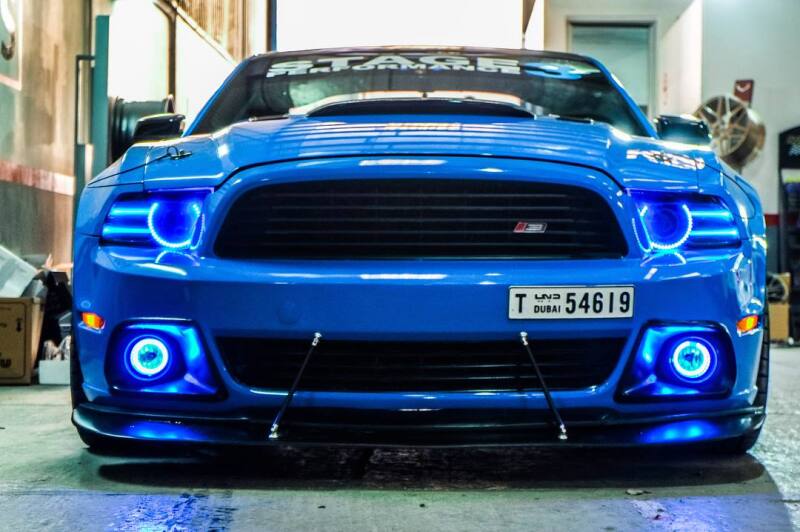 Oracle Ford Mustang 10-12 Halo Kit - Projector - ColorSHIFT w/ Simple Controller- 2357-504