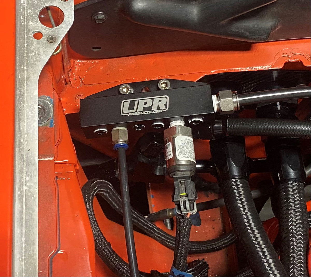 UPR - Universal Billet 8 Port Vacuum Block Manifold - 5008-09 by UPR Products - installed view