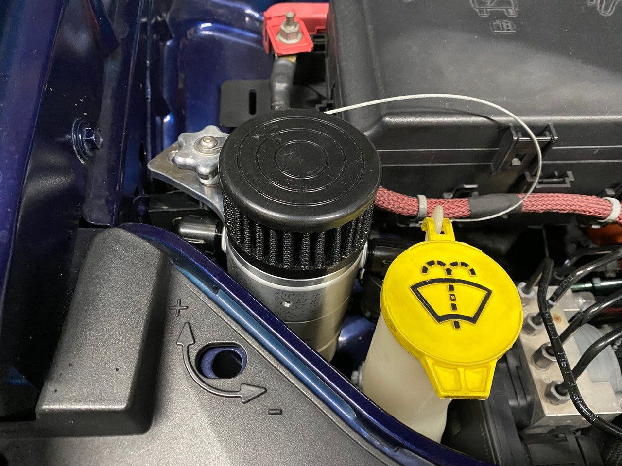 UPR - 5050 Catch Can w/built in One Way Breather (fits 15+ Hellcat 6.2 Hemi Engines) - 5050-148-1 for 2015-2022 Dodge Challen