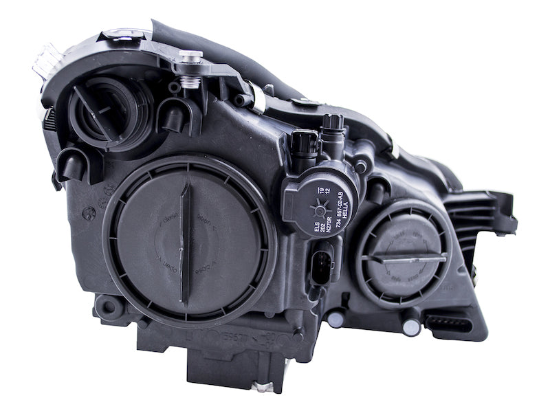 Hella 2005-2010 Mercedes-Benz CLS500 Bi-Xenon Headlight Assembly - 008821351
