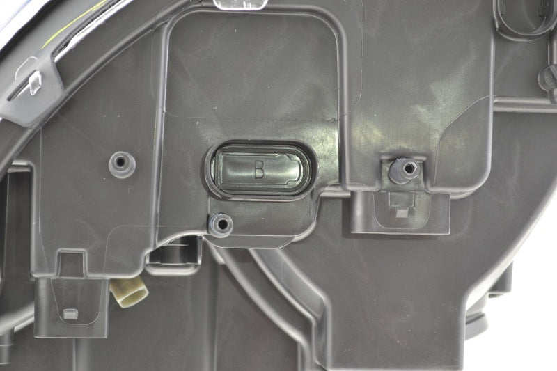 Hella 2007-2007 Mercedes-Benz GL320 Headlight Assembly - 263400461