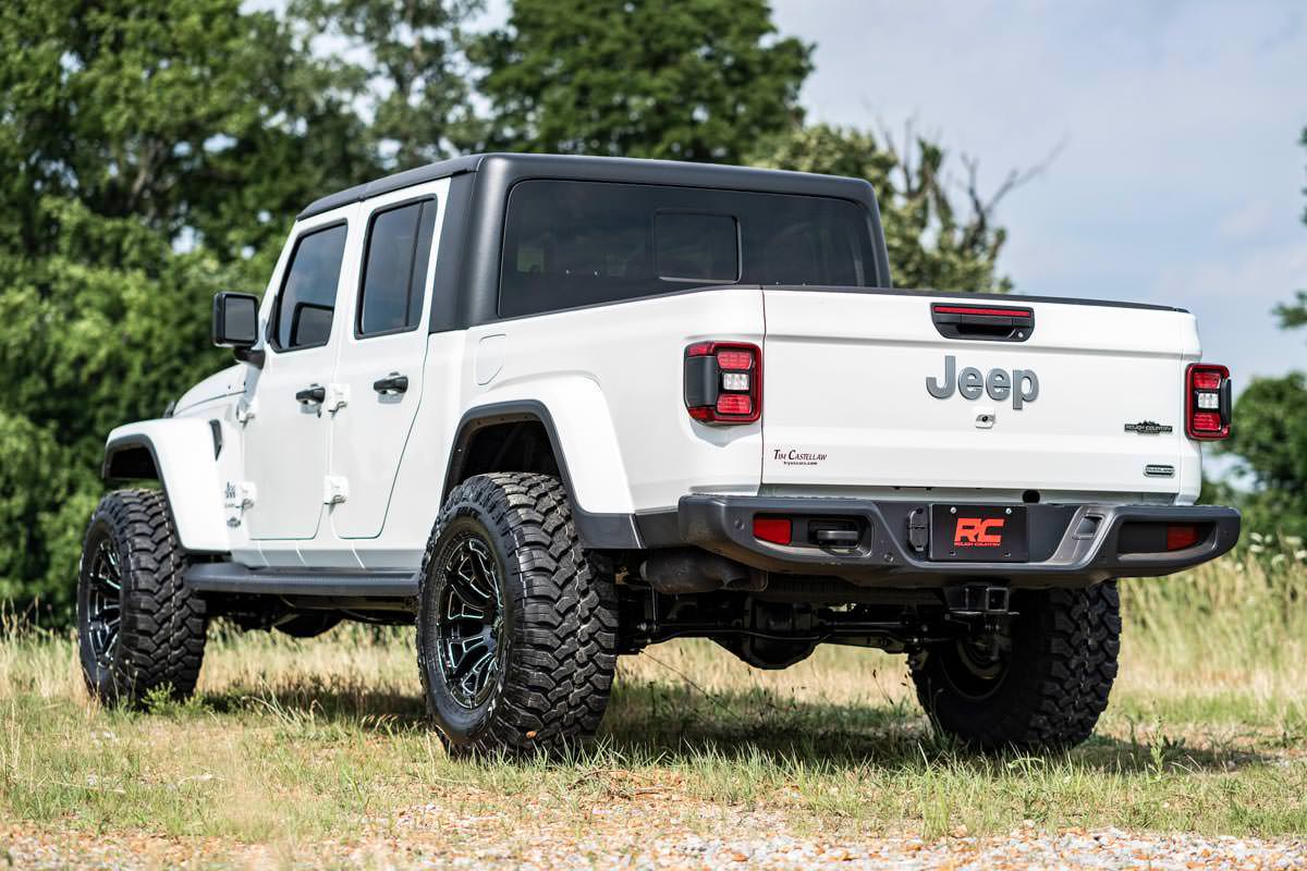 Rough Country - 2.5 Inch Leveling Kits - Springs - M1R - Jeep Gladiator JT 4WD (2020-2023) - 64844 for 2020-2023 Jeep Gladiat