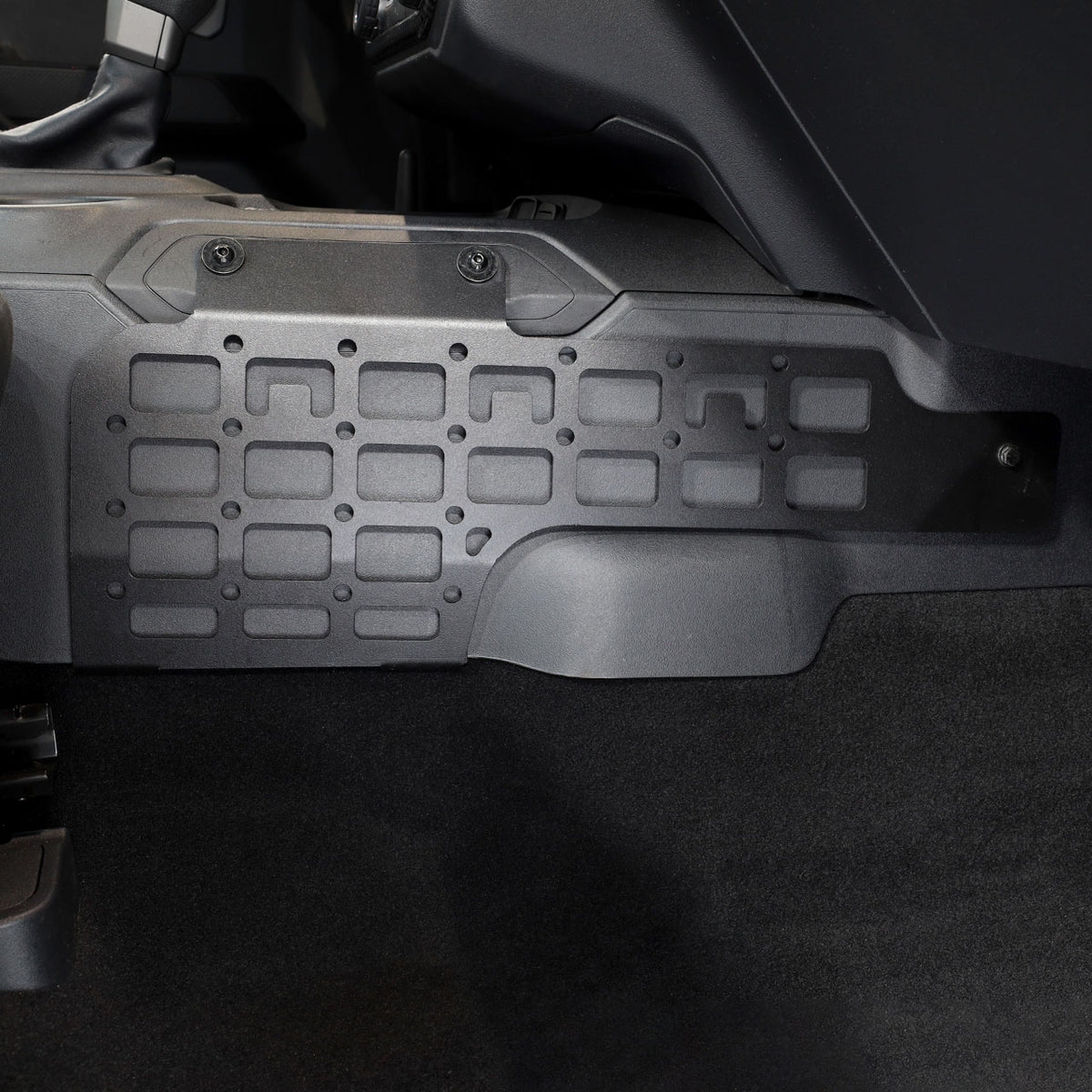 IAG-ACC-F3027-02.jpg