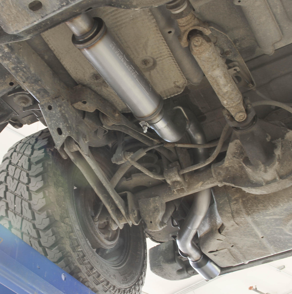 Flowmaster Flow FX Cat-Back Exhaust System 717880
