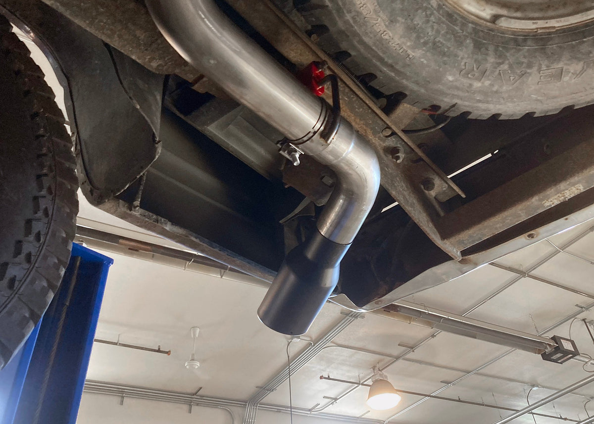 Flowmaster Flow FX Cat-Back Exhaust System 717947