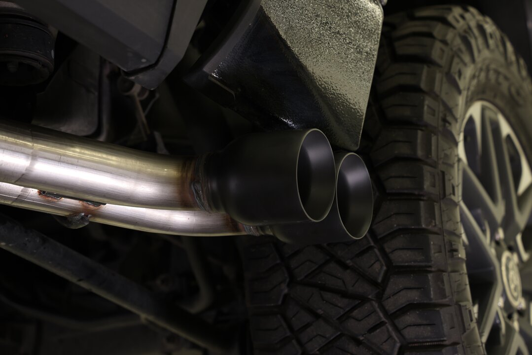 Flowmaster Flow FX Cat-Back Exhaust System 718143