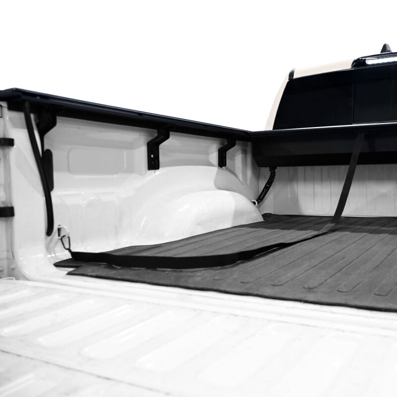 Westin 19-26 Ram 1500 (New Body)(Excl. RamBox) 5ft 7in Bed Manual Retractable Tonneau Cover - Black - 19-64705