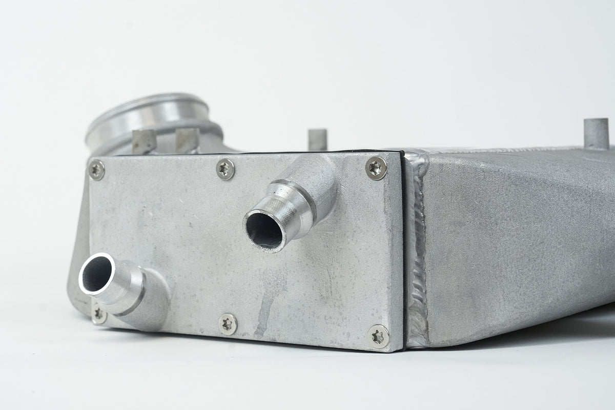 CSF 2014+ BMW M3/M4 (F8X) Top Mount Charge-Air-Cooler - Heat Dispersion Thermal Grey - 8082TG