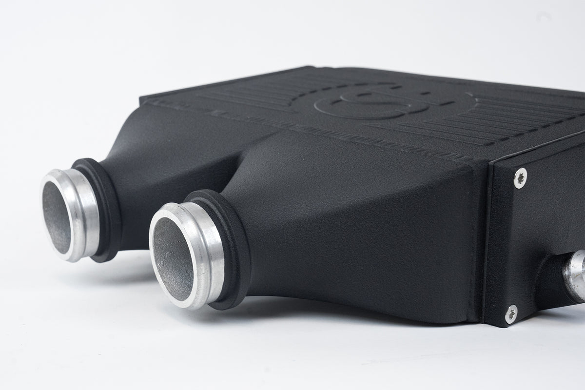 CSF 2014+ BMW M3/M4 (F8X) Top Mount Charge-Air-Cooler - Crinkle Black - 8082