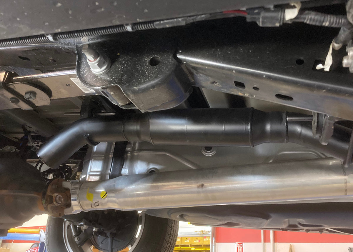 Flowmaster Outlaw Extreme Cat-Back Exhaust System 818118