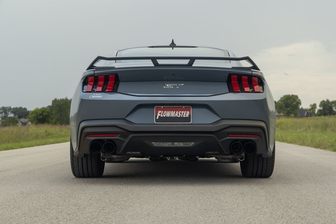 Flowmaster Outlaw Axle-Back Exhaust System 818159