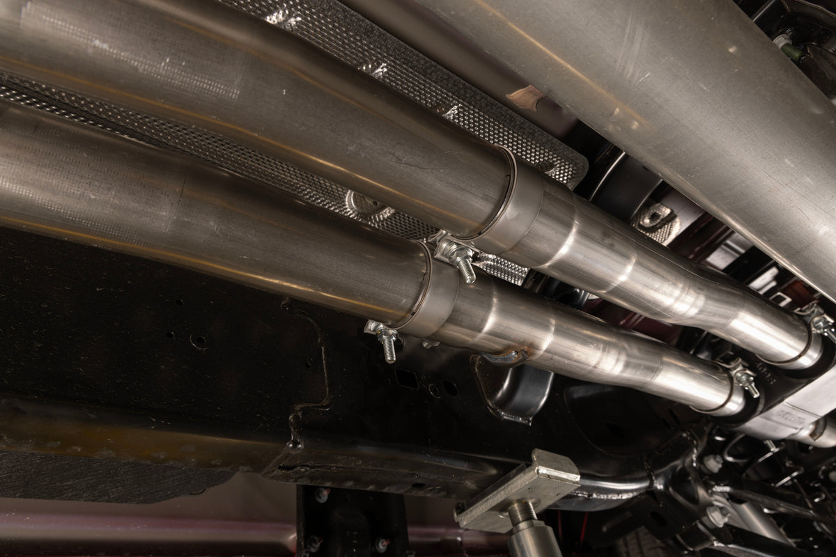 Flowmaster Outlaw Cat-Back Exhaust System 818197