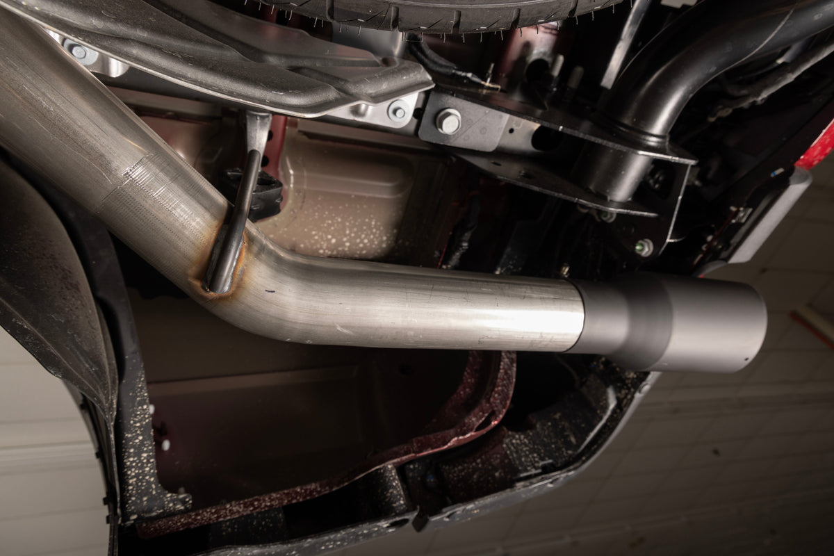 Flowmaster Outlaw Cat-Back Exhaust System 818197
