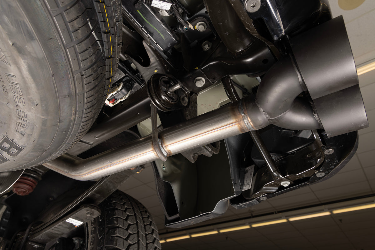Flowmaster American Thunder Cat-Back Exhaust System 818206